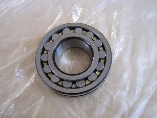 SKF 22207CA / W33 หัวหินม้วนกลมที่มีกรงเหล็ก / ทองแดงสําหรับการผลิตเครื่องจักร